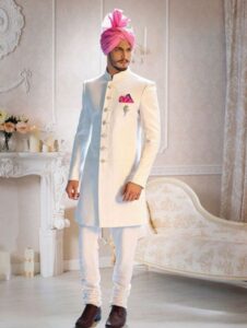 MEN'S FASHION FOR A SUMMER WEDDING ALWAYS FEEL COMFORT